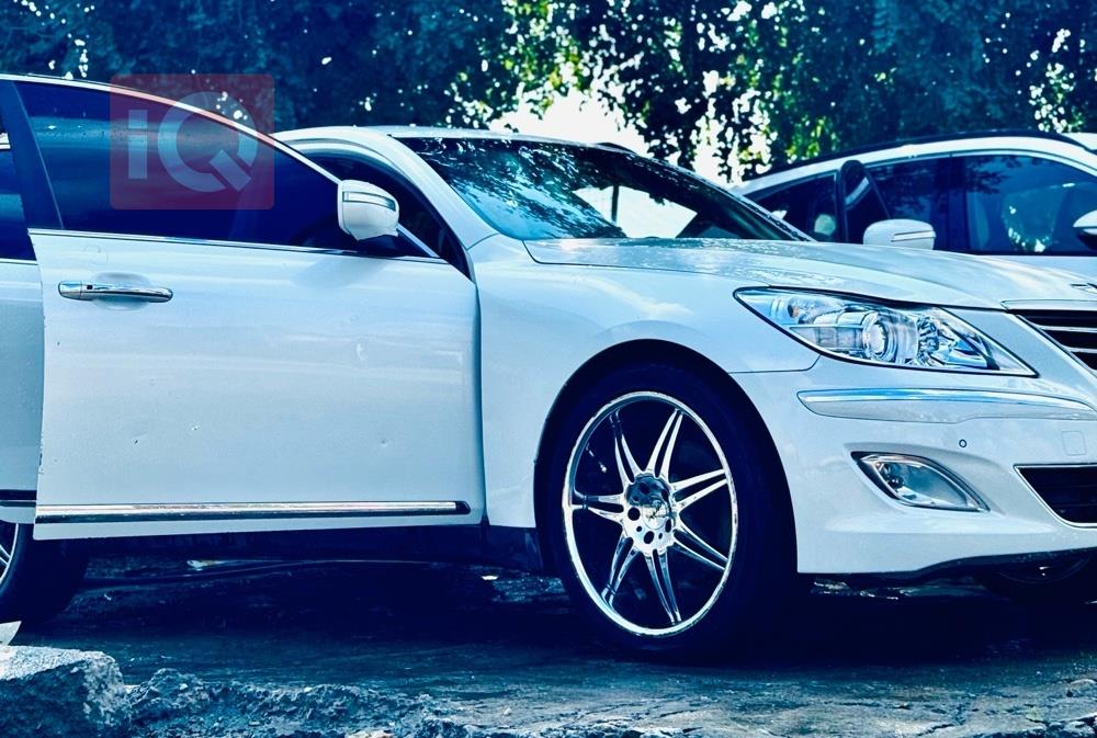 هیوندای جێنسس